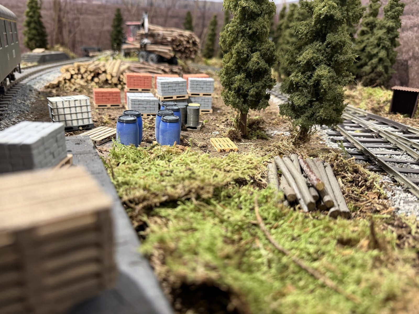 Cargo wagons on a Gauge 1 model railway layout